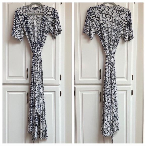 Lucky Brand Boho Blue & Cream Geometric Print Wrap Maxi Dress Size Small - Picture 2 of 11